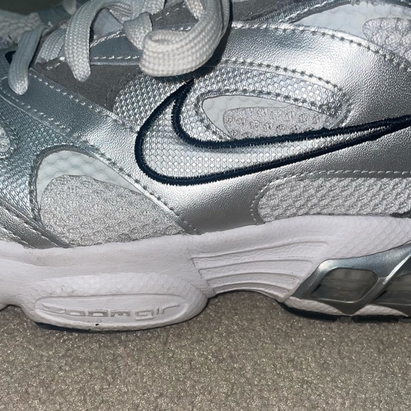 Nike Zoom Air Fire - Picture 3 of 4